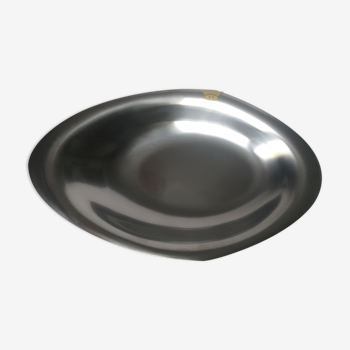 Oval dish in brushed metal