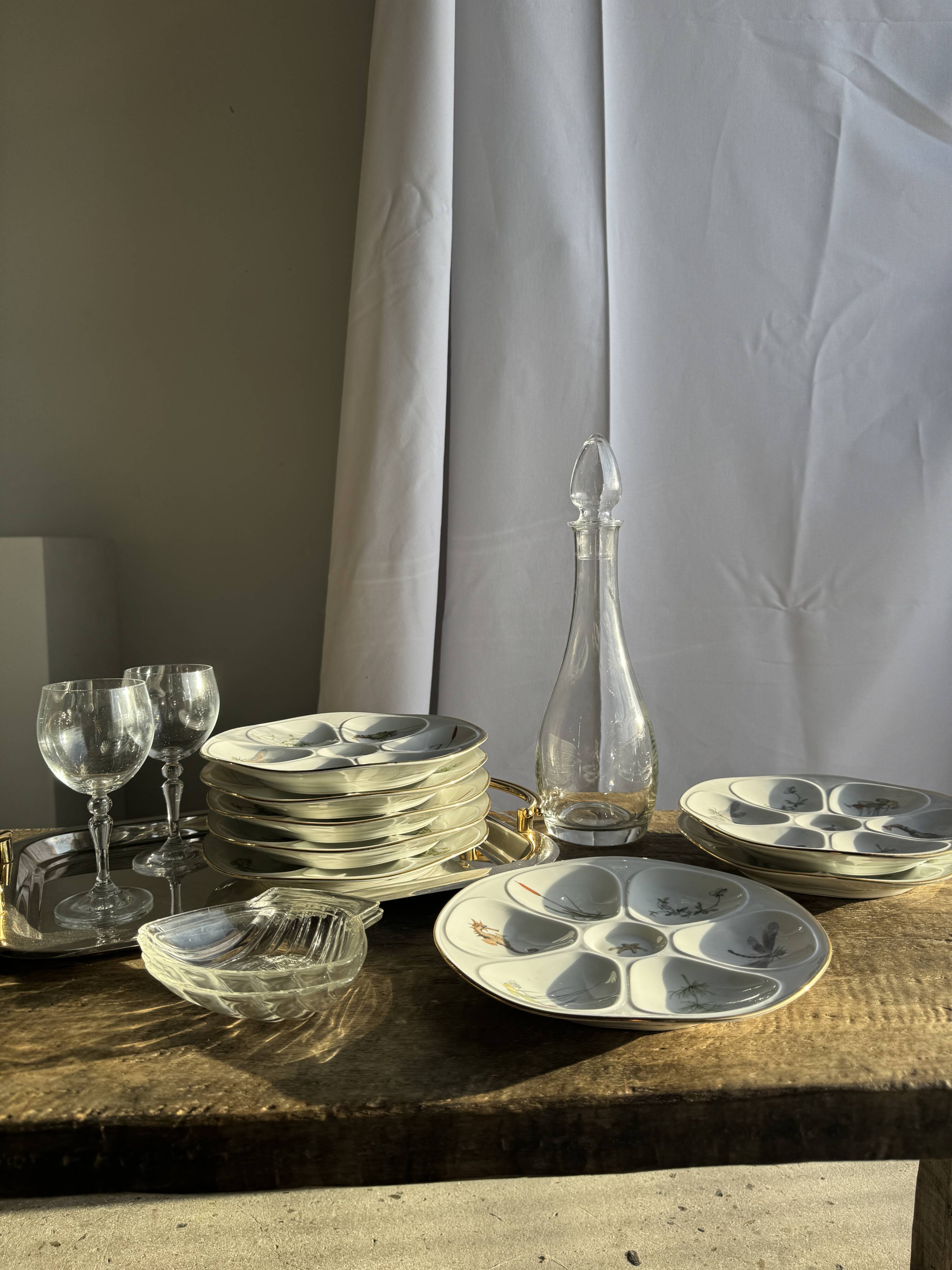 Set of 8 oyster plates or compartment plates, aquatic model Lourioux Fo.