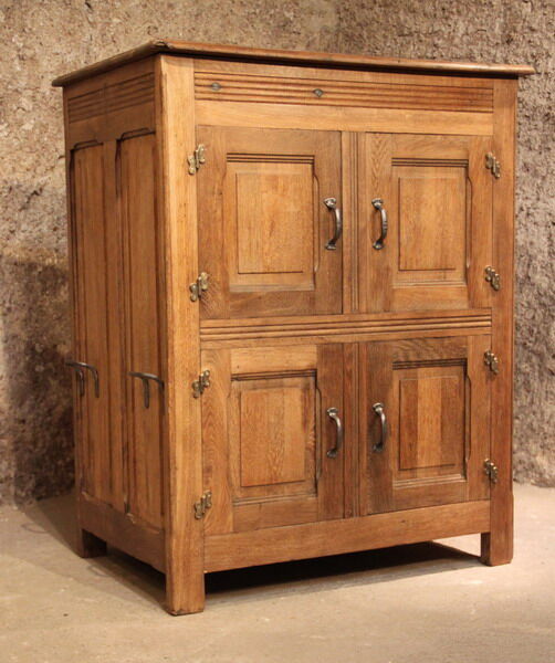 Ancienne glacière frigo