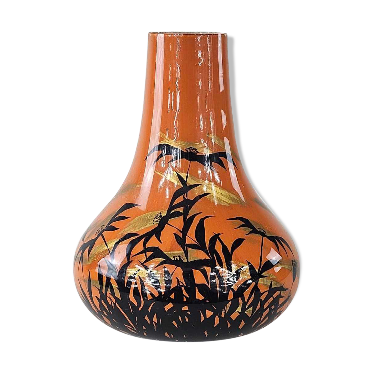 Lacquered vase with Japanese floral motifs, circa 1970