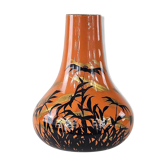 Lacquered vase with Japanese floral motifs, circa 1970