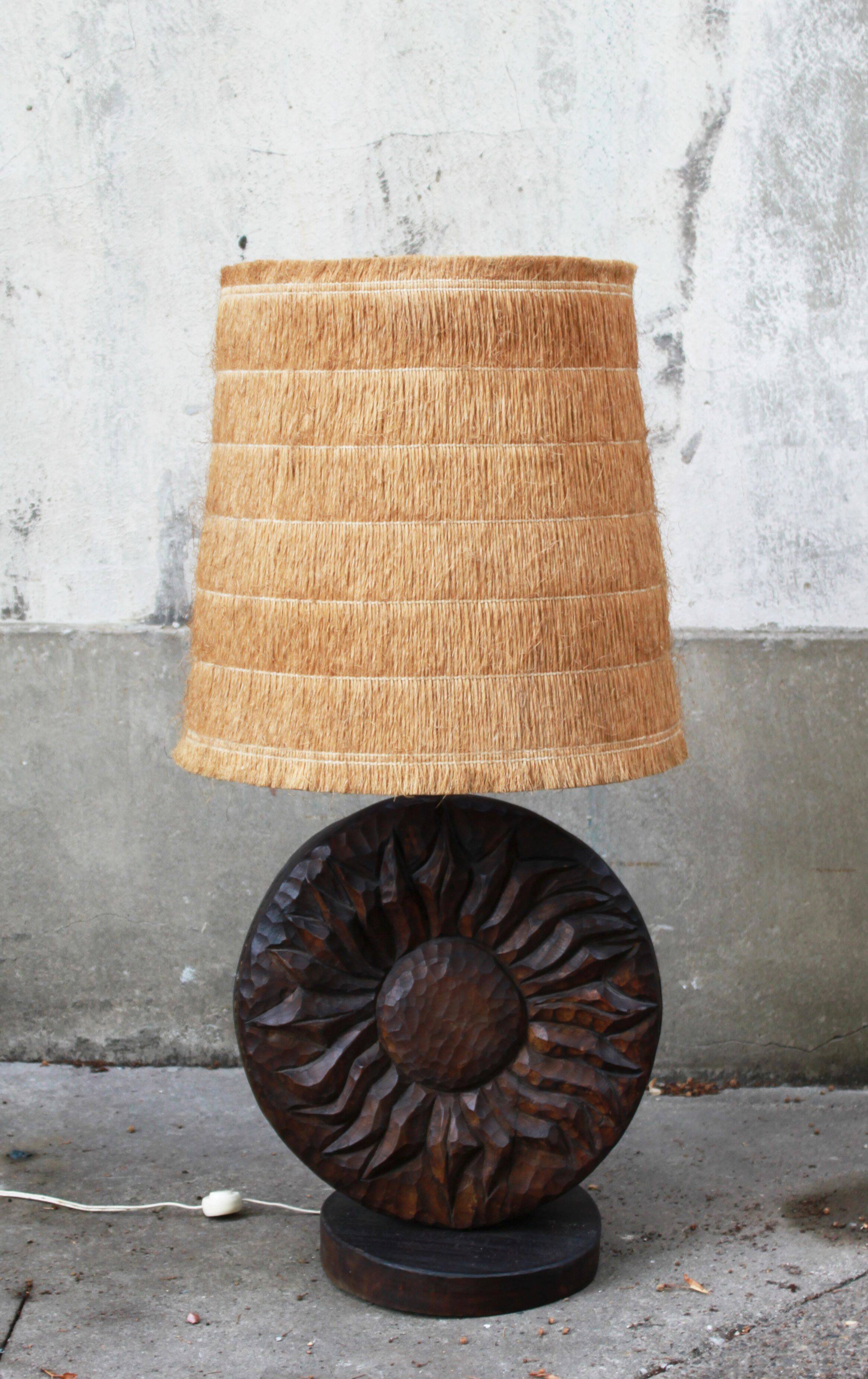 Brutalist lamp in wood and raffia signed Delsinne, Belgium, 60s.