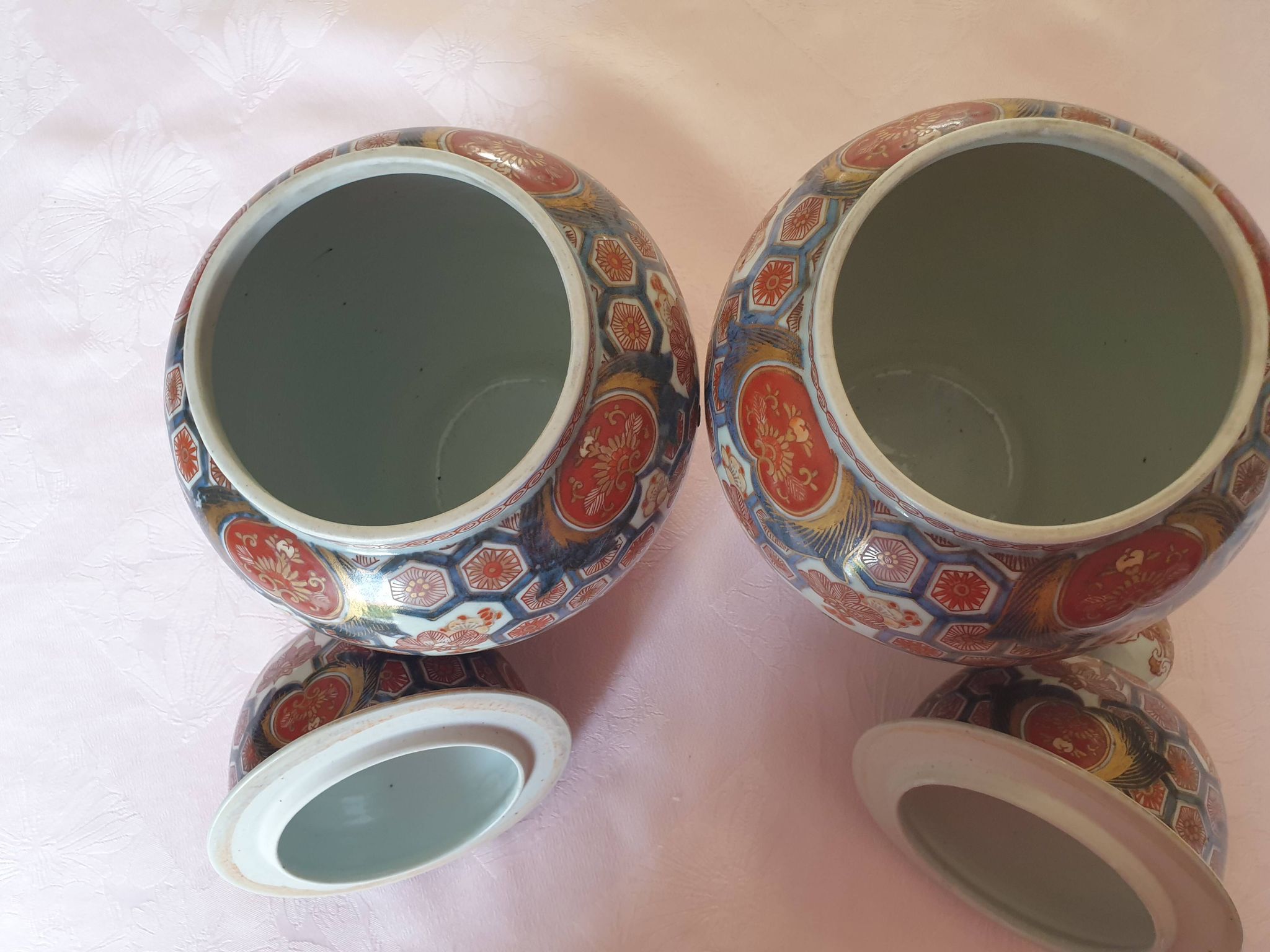 pair of Imari porcelain vases Japan 19th century height 34 cm