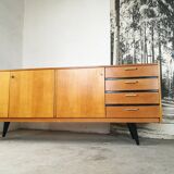 Vintage line in blond wood