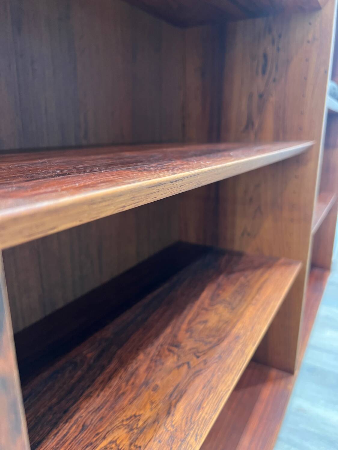 Bibliothèque scandinave en palissandre