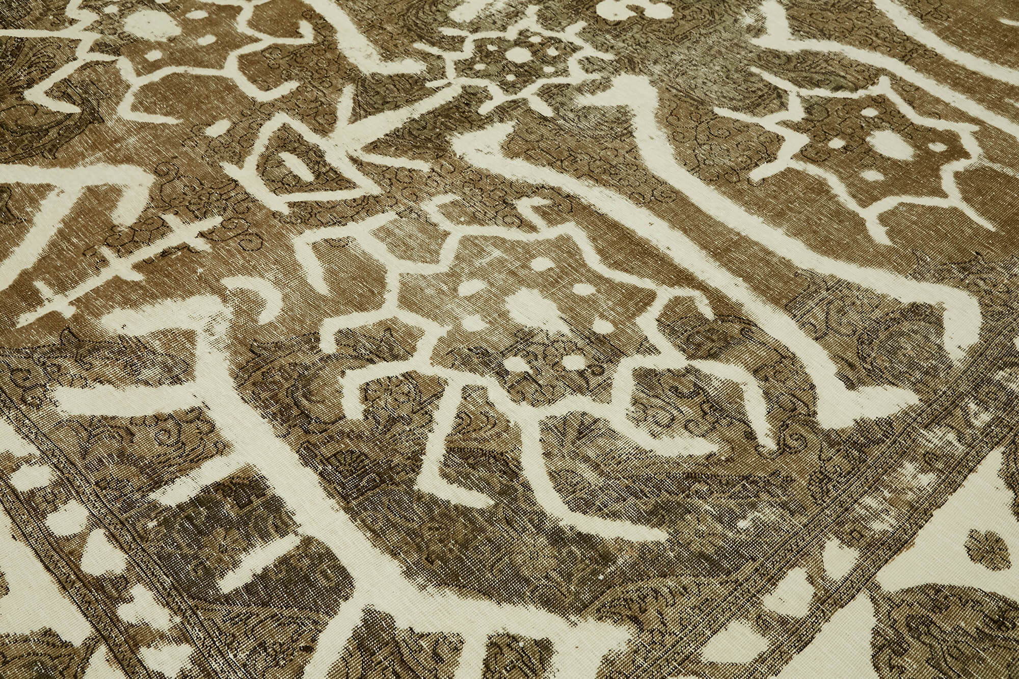 1970s 283 cm x 388 cm beige wool carpet