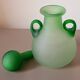 Fiole à oreilles, de couleur verte, en pâte de verre de murano