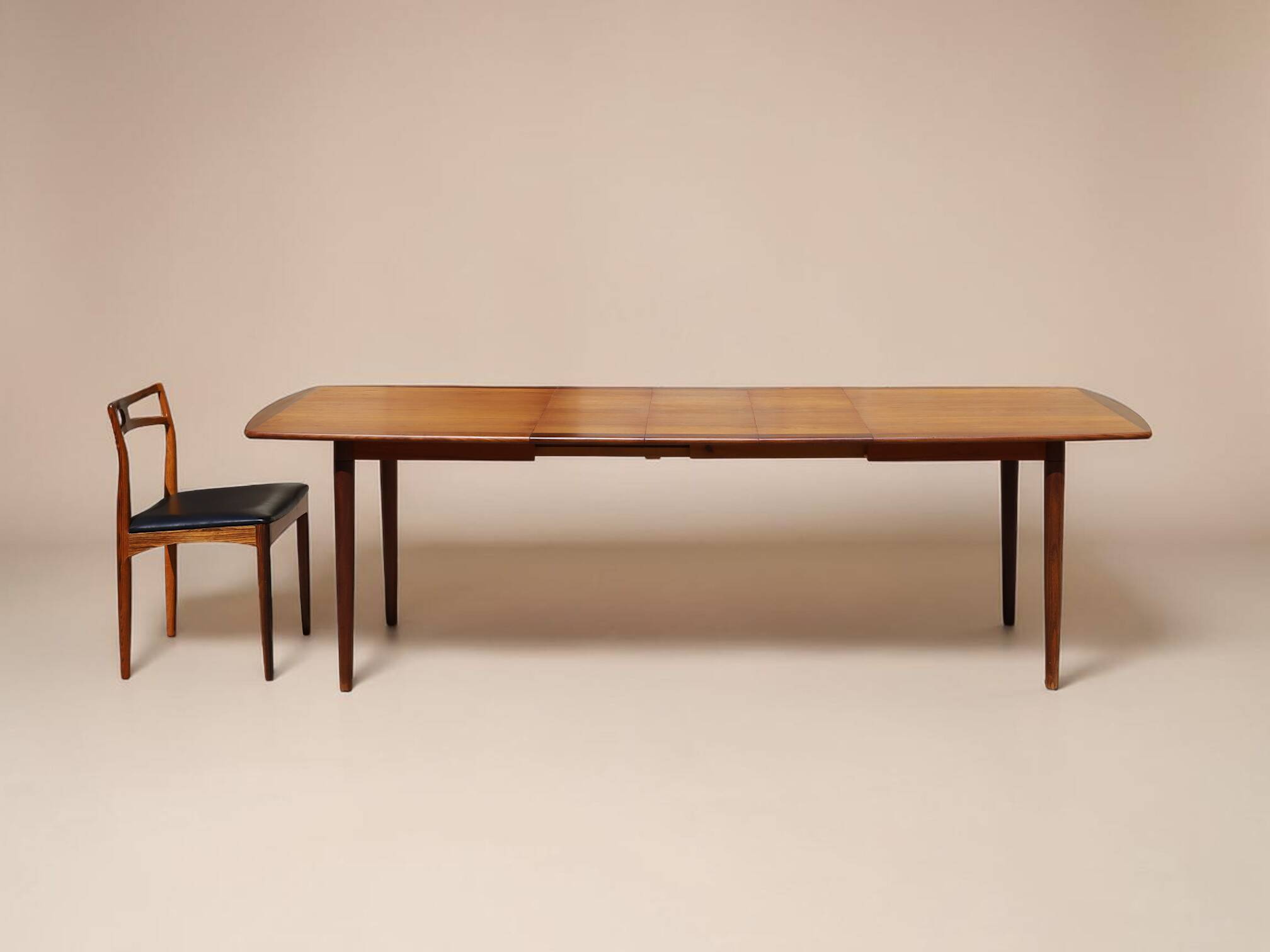 Teak table, Alf Aarseth, Gustav Bahus Mobelfabrik, Norway, 1960s