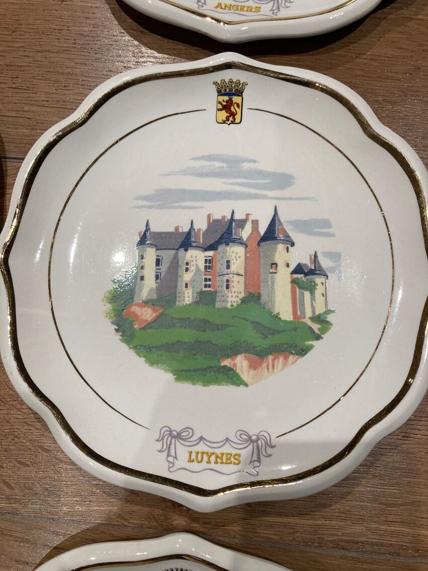 12 dessert plates Gien châteaux de la Loire | Selency