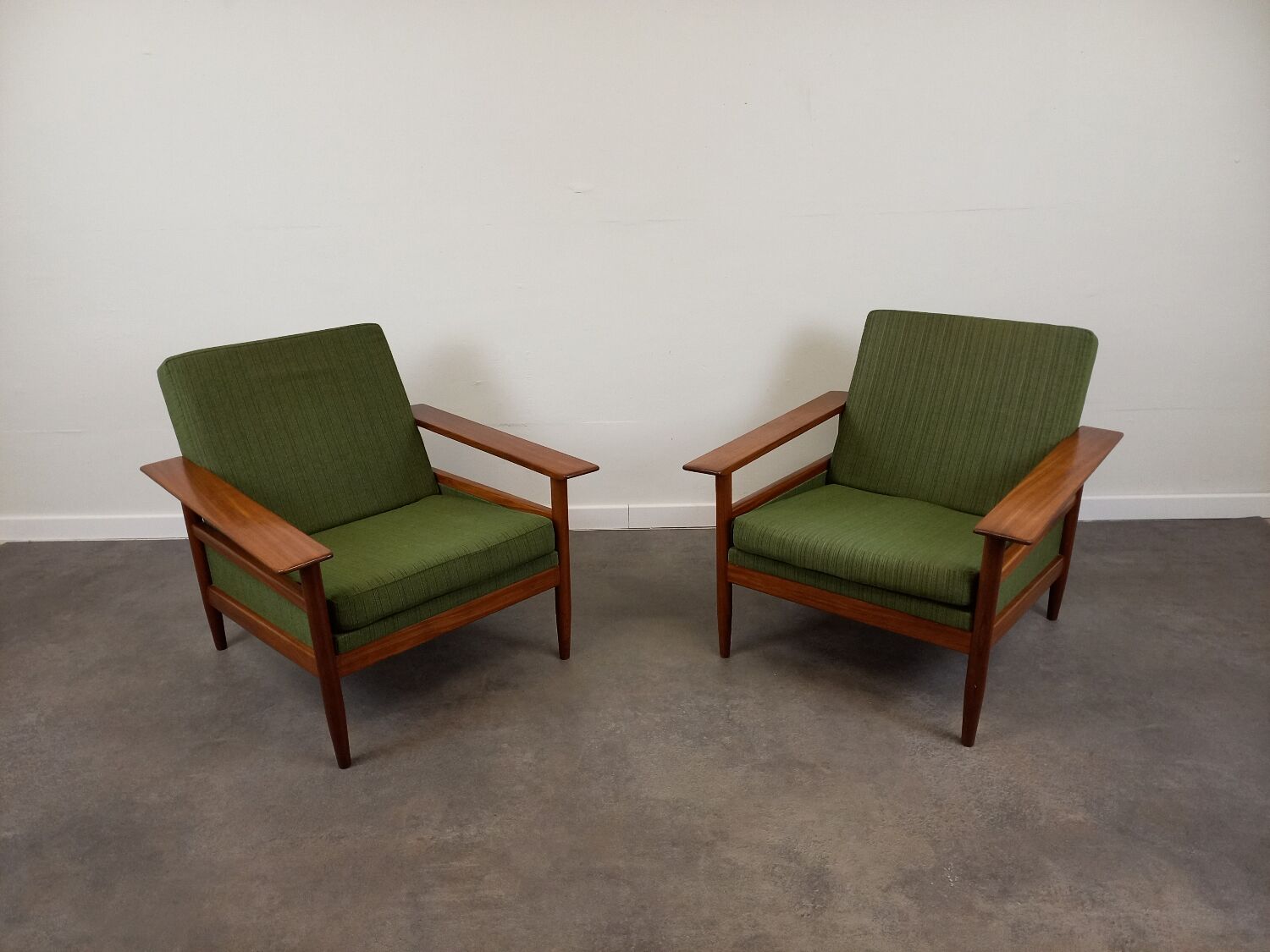 Paire de fauteuils scandinave