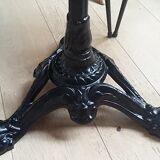 Table round bistro vintage cast iron foot, brass strap, renovated.