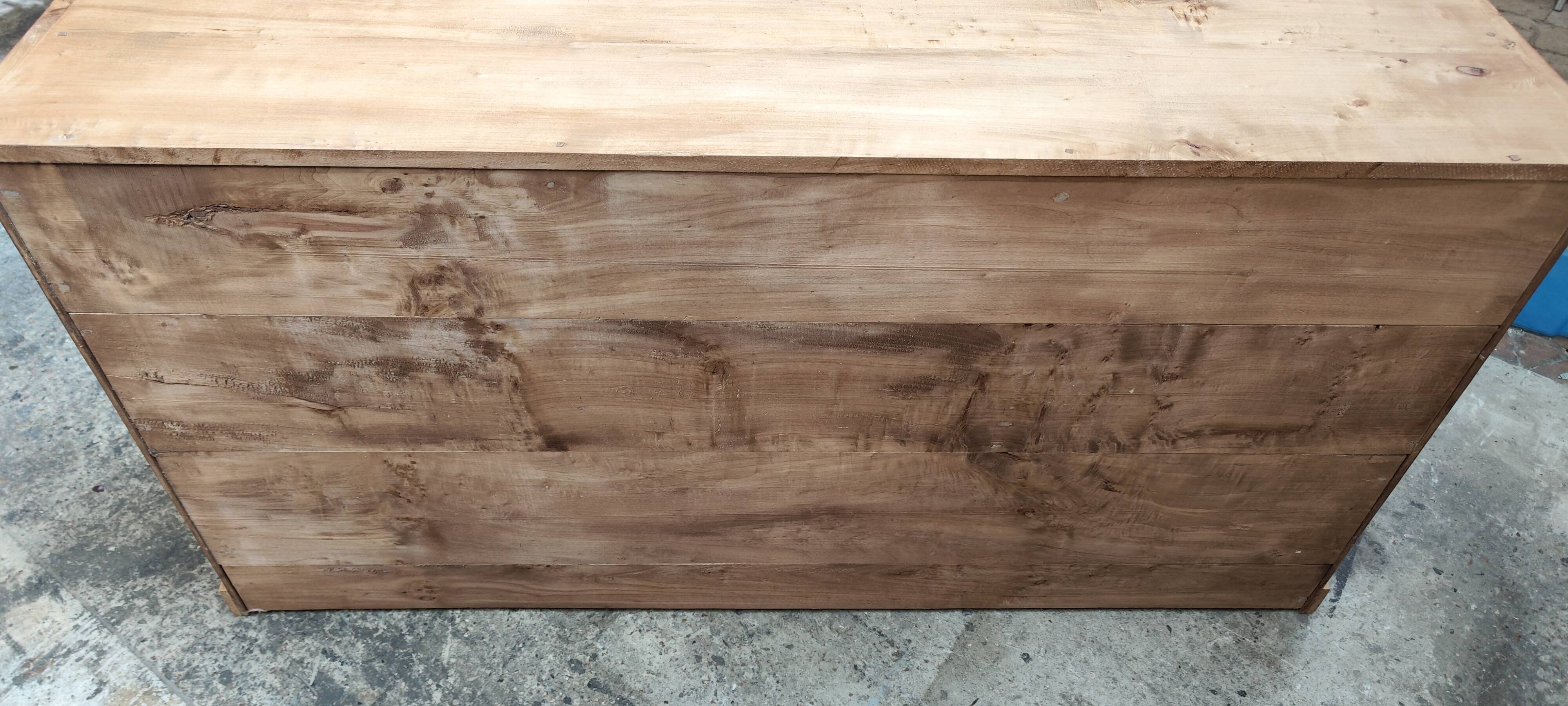 Professional furniture with nine solid wood drawers