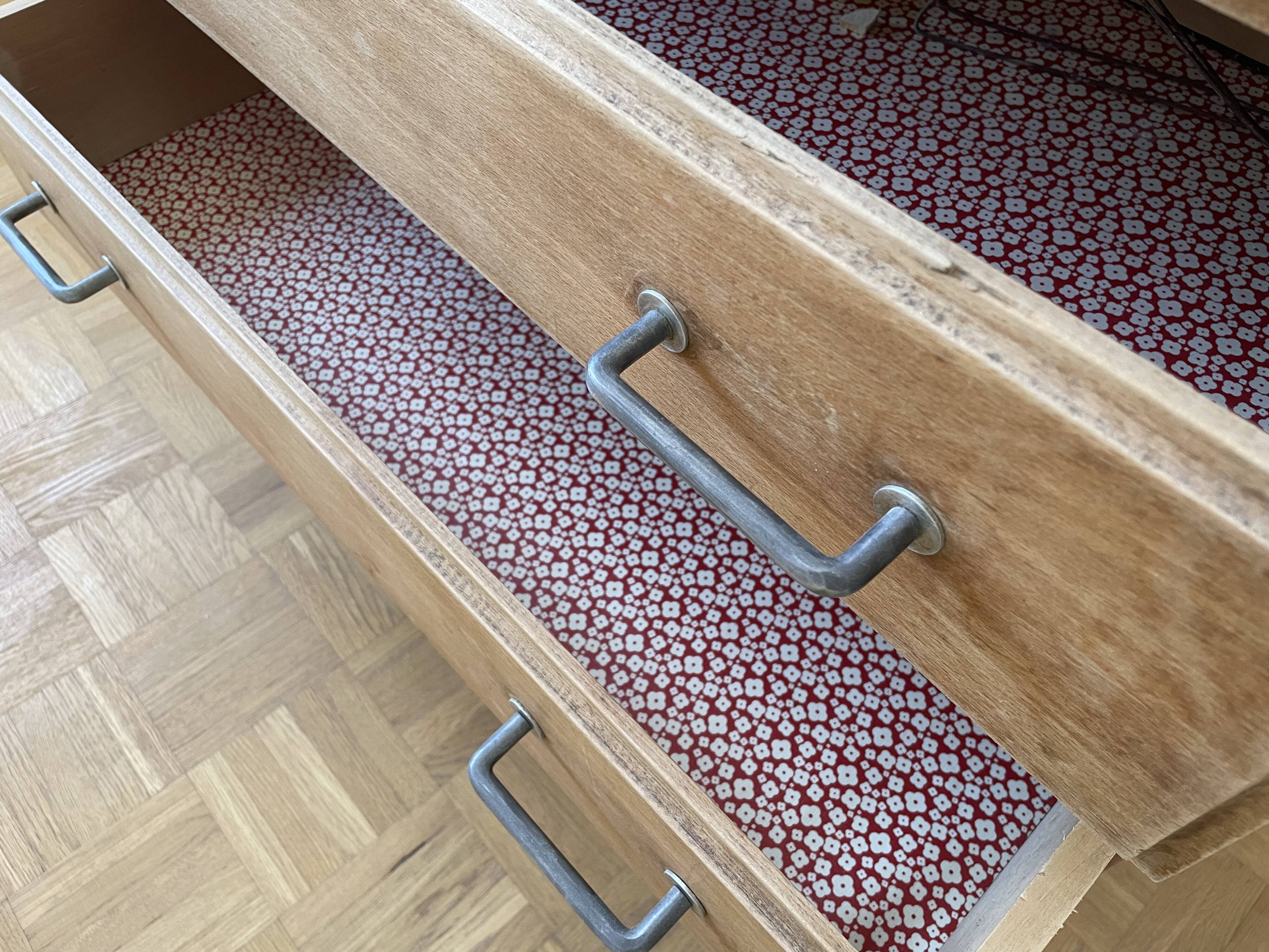Natural wood chest of drawers