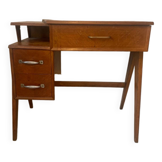 Children's desk