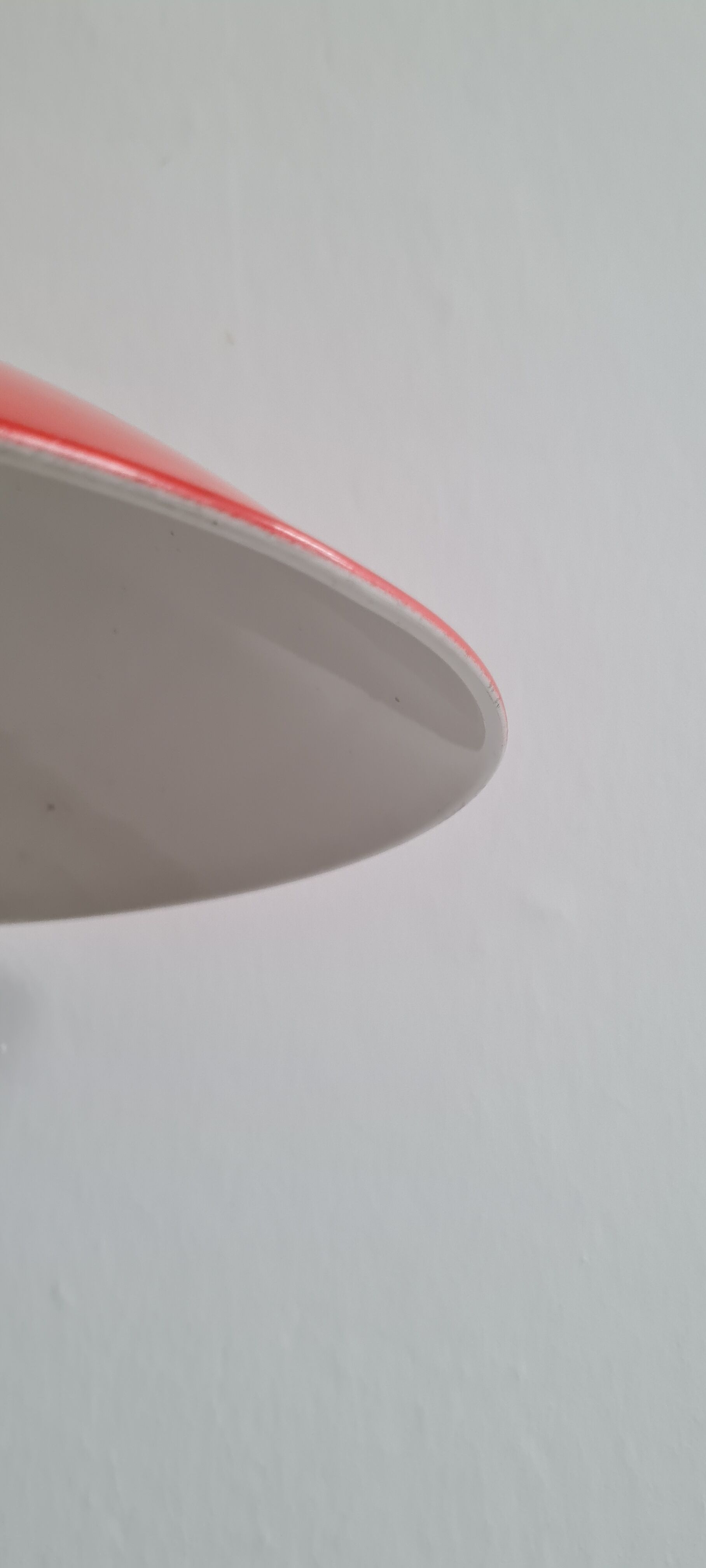 Enamelled sheet metal suspension