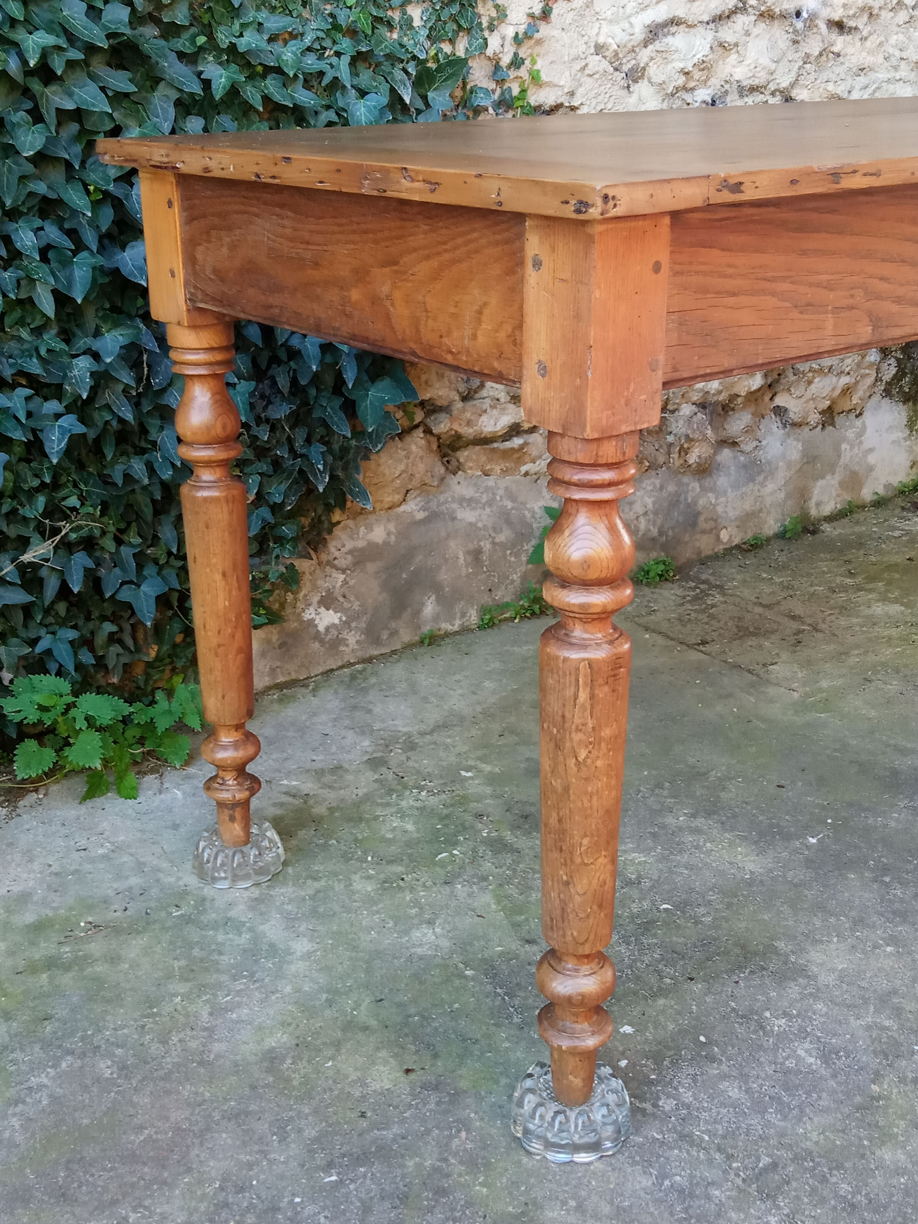 Oak farmhouse table turned legs