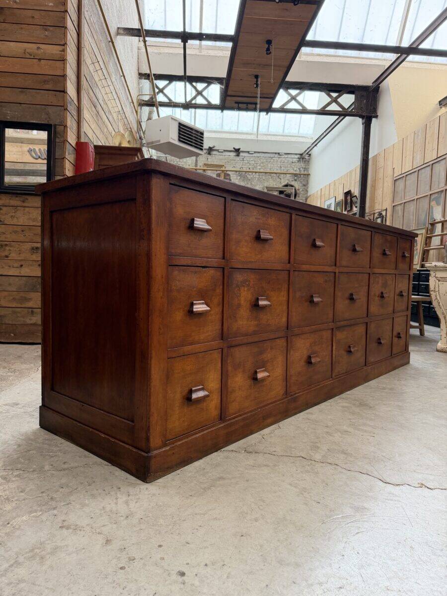 Ancien meuble de métier XXL en hêtre
