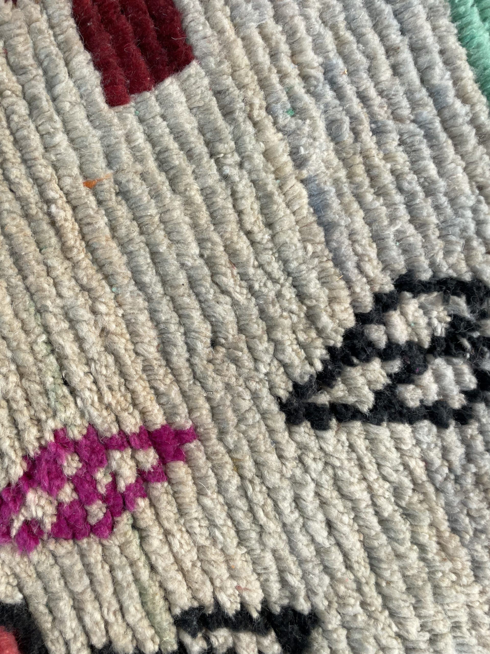 Large Moroccan Berber Carpet Boujad in Wool ideal Salon,