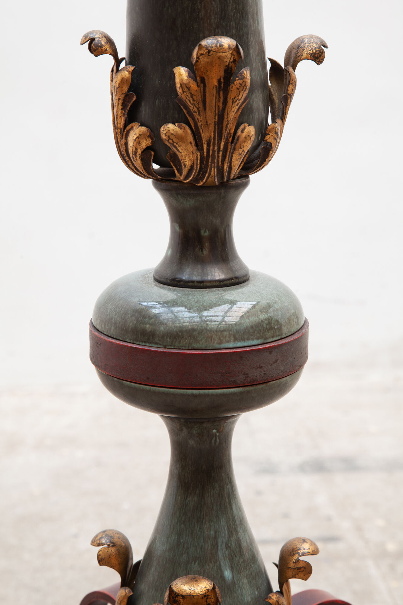 Art deco wrought iron lacquered and gilt leafs floor lamp france, 1930s