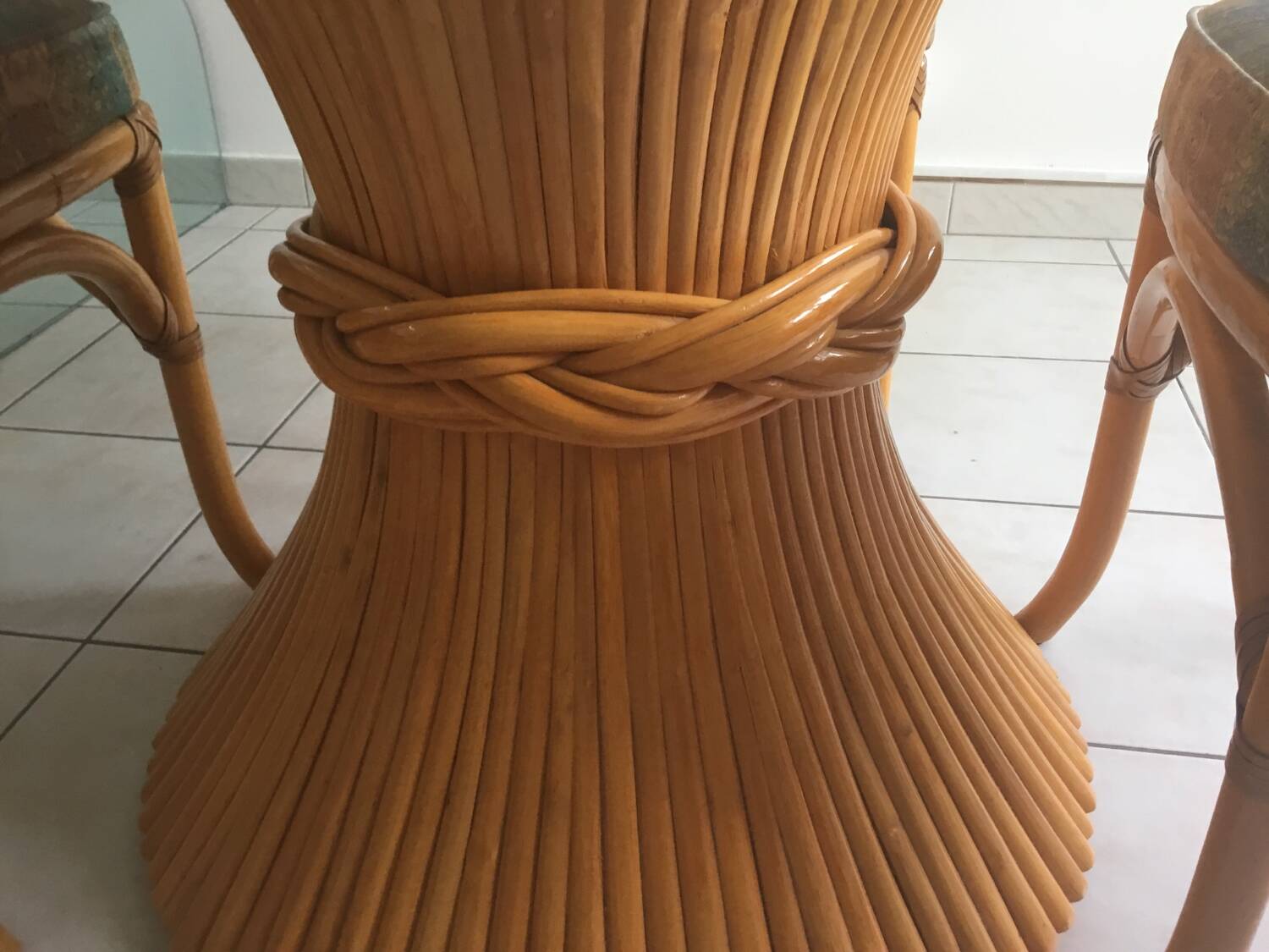 Maugrion rattan dining set