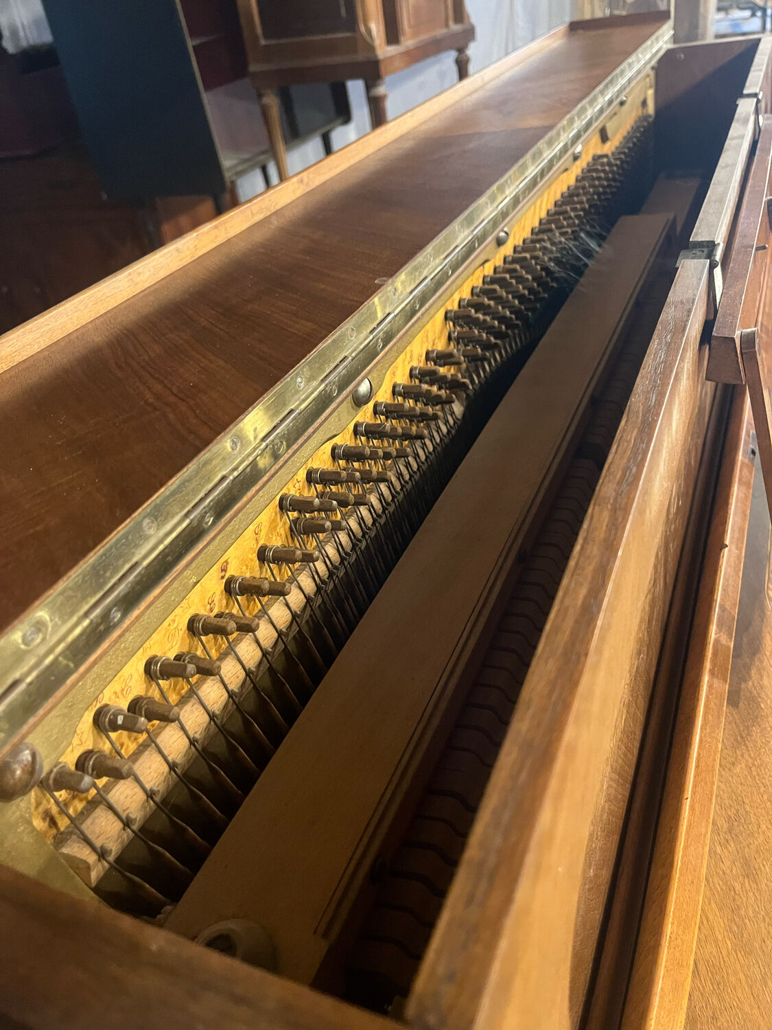 Upright piano Leguerinais Frères to makeover