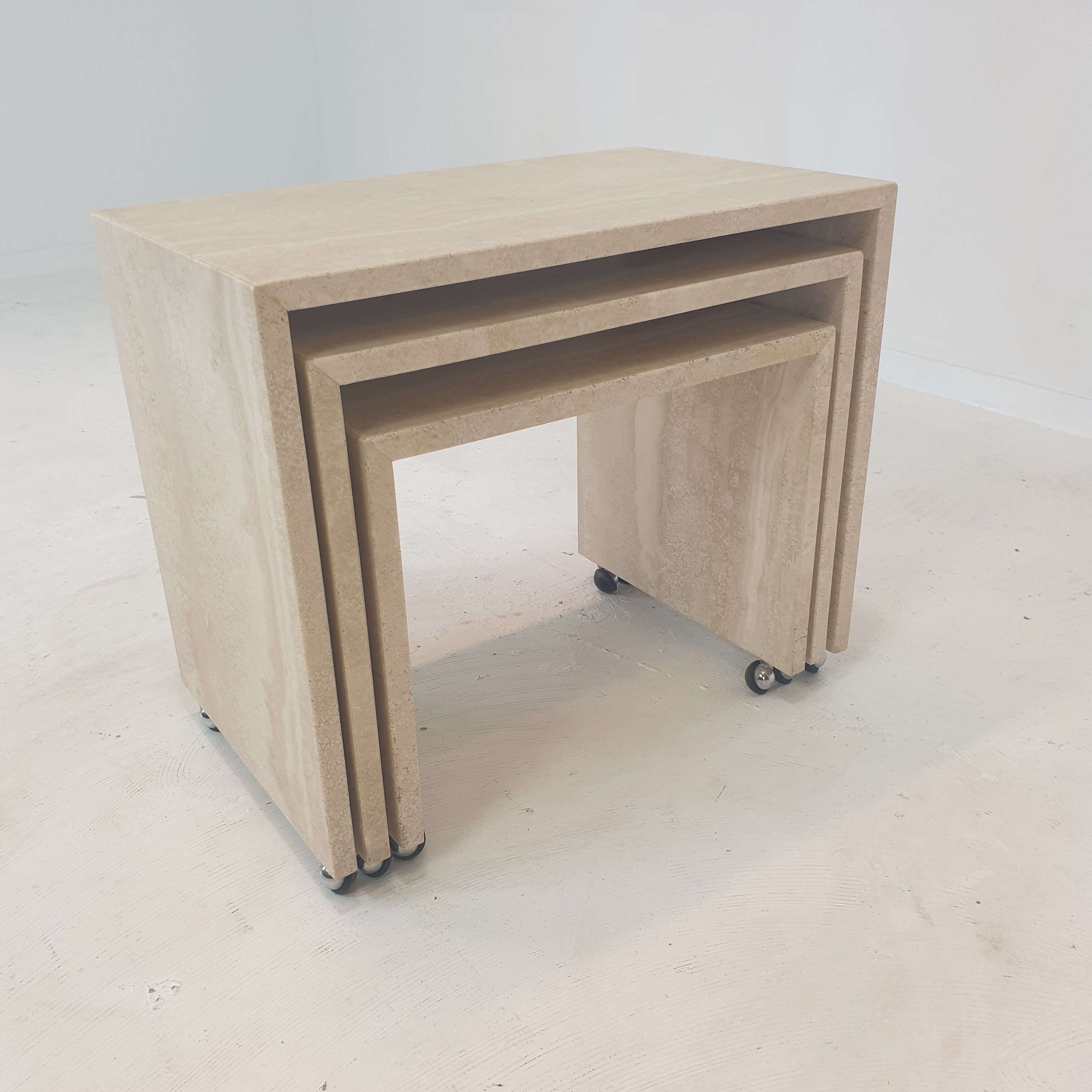 Set of 3 Italian Travertine Nesting Tables, 1980s