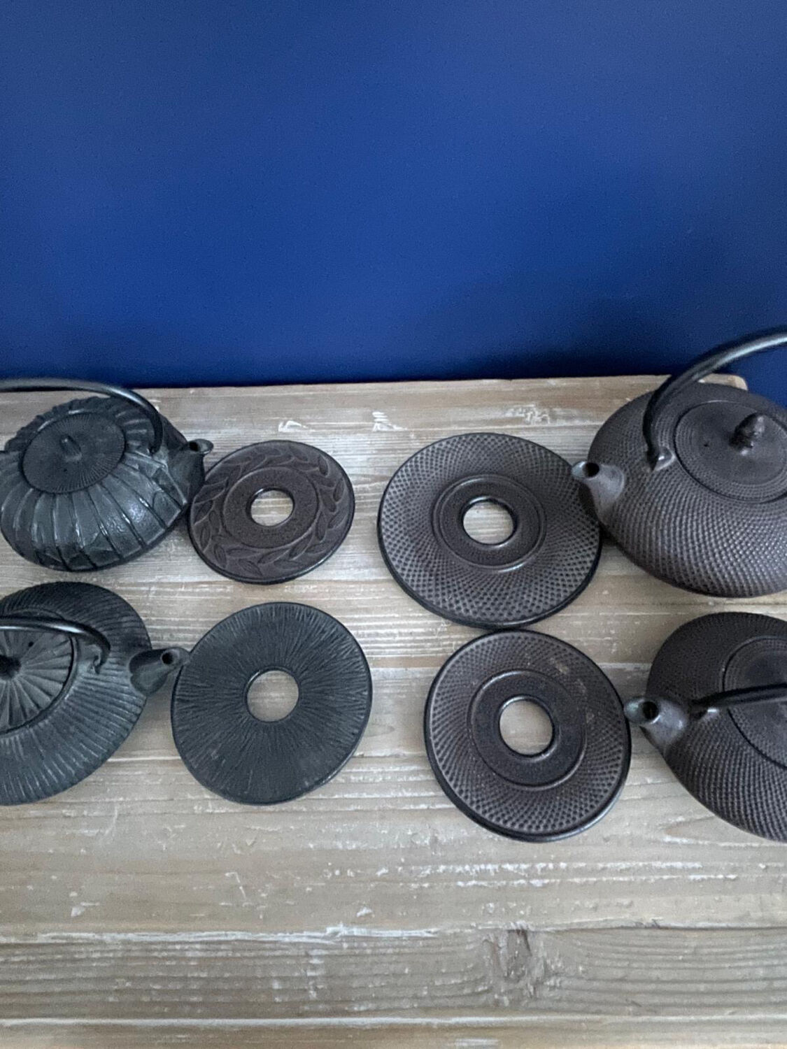 Set of 4 Japanese teapots