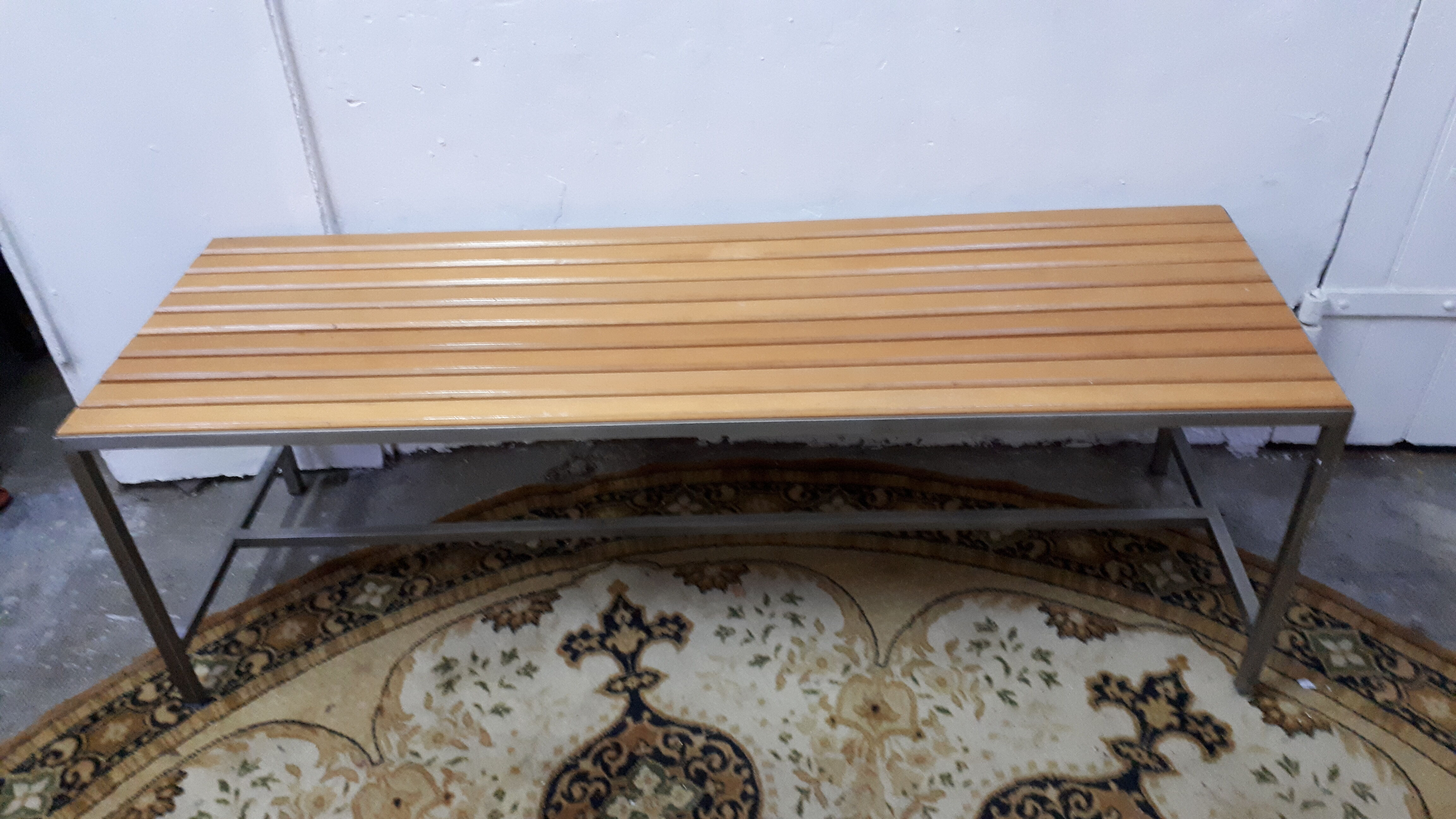 Banc design acier brossé et bois vintage 60-70
