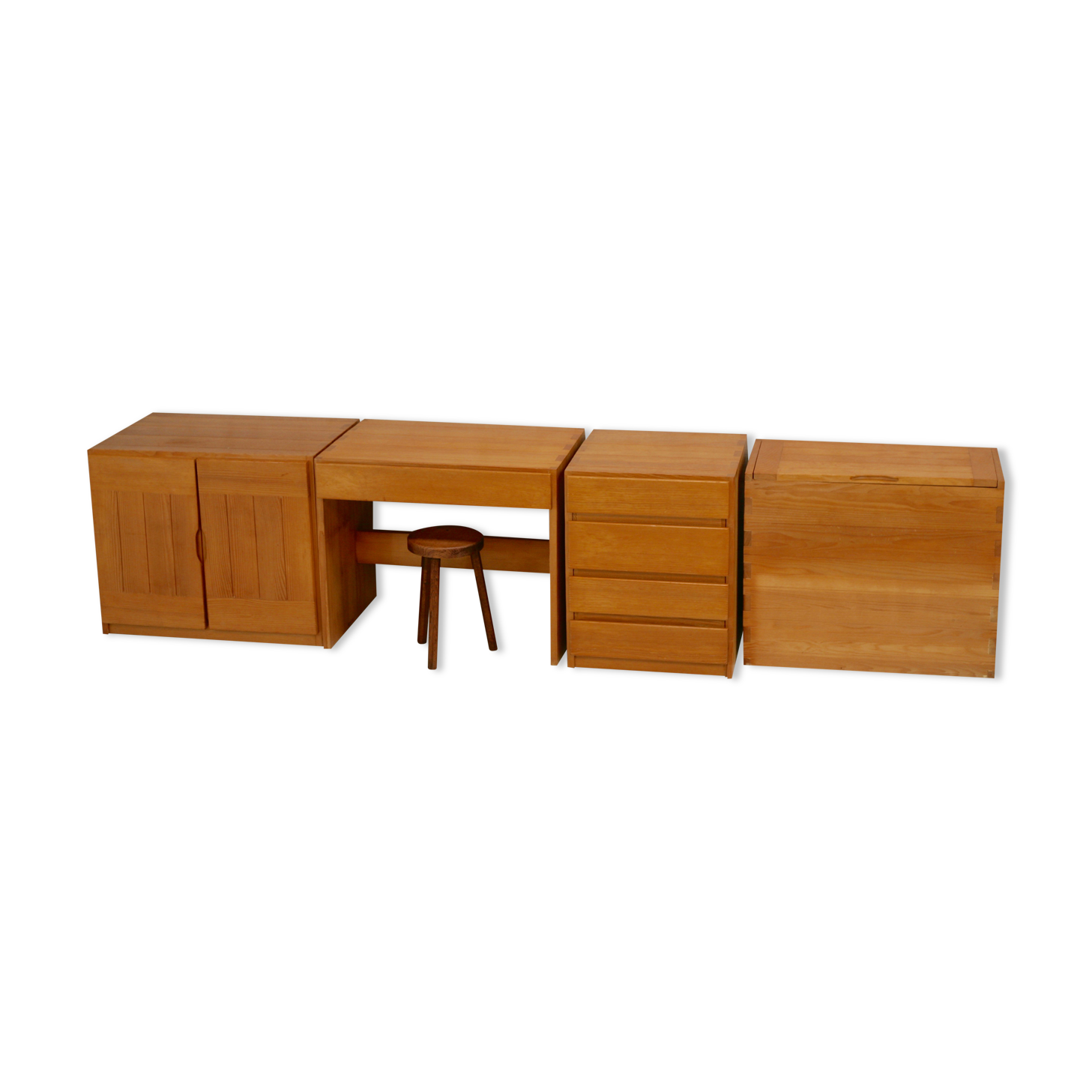 Maison Regain: modular office set. Pine. France, circa 1975