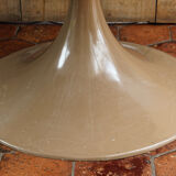 Tulip table