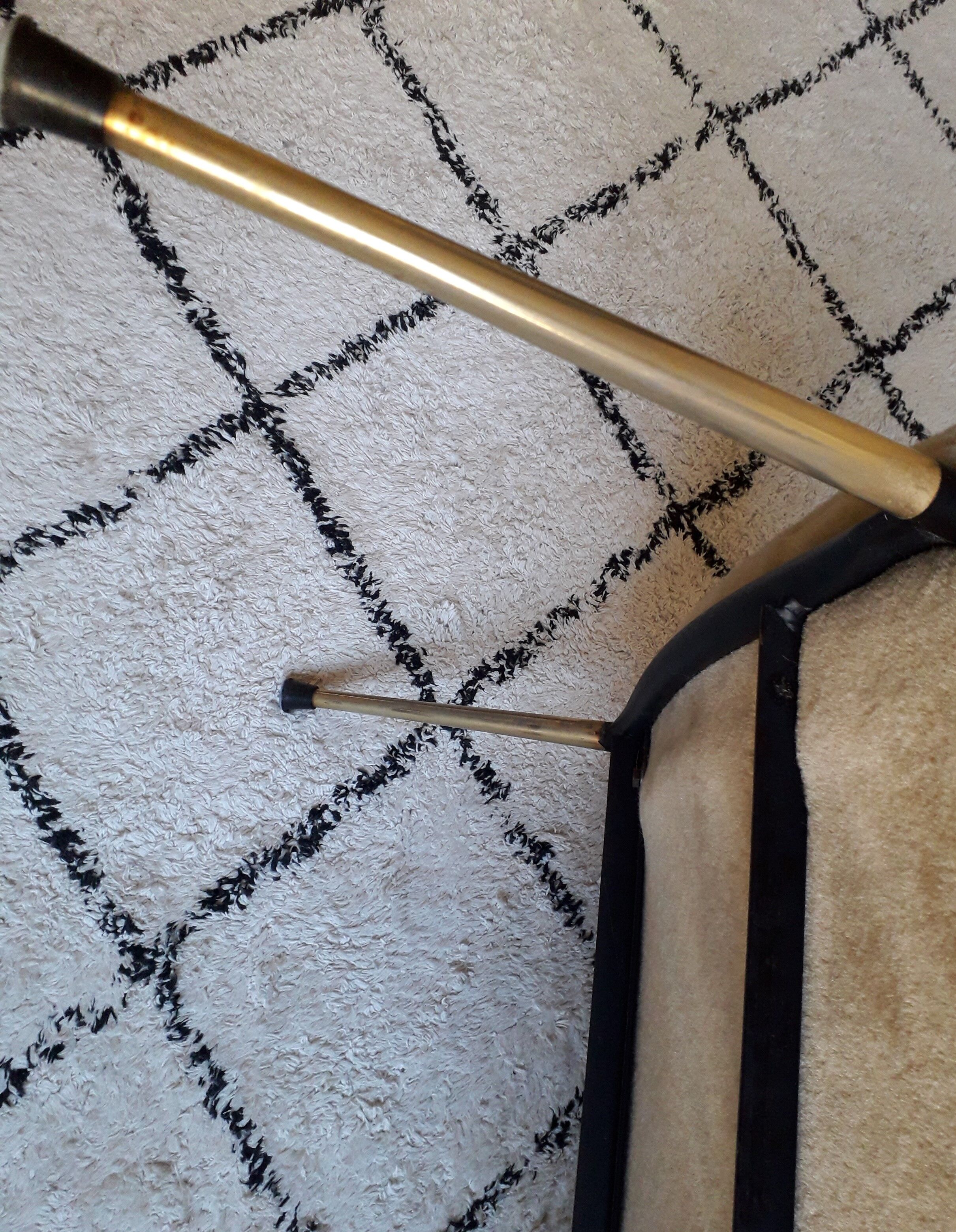 Pelfran chair, Kiss model