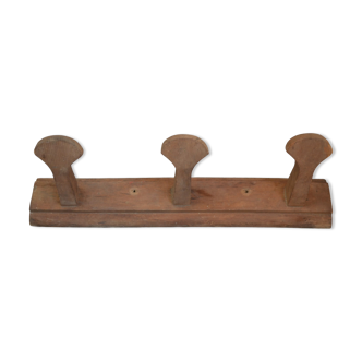 Wall coat rack