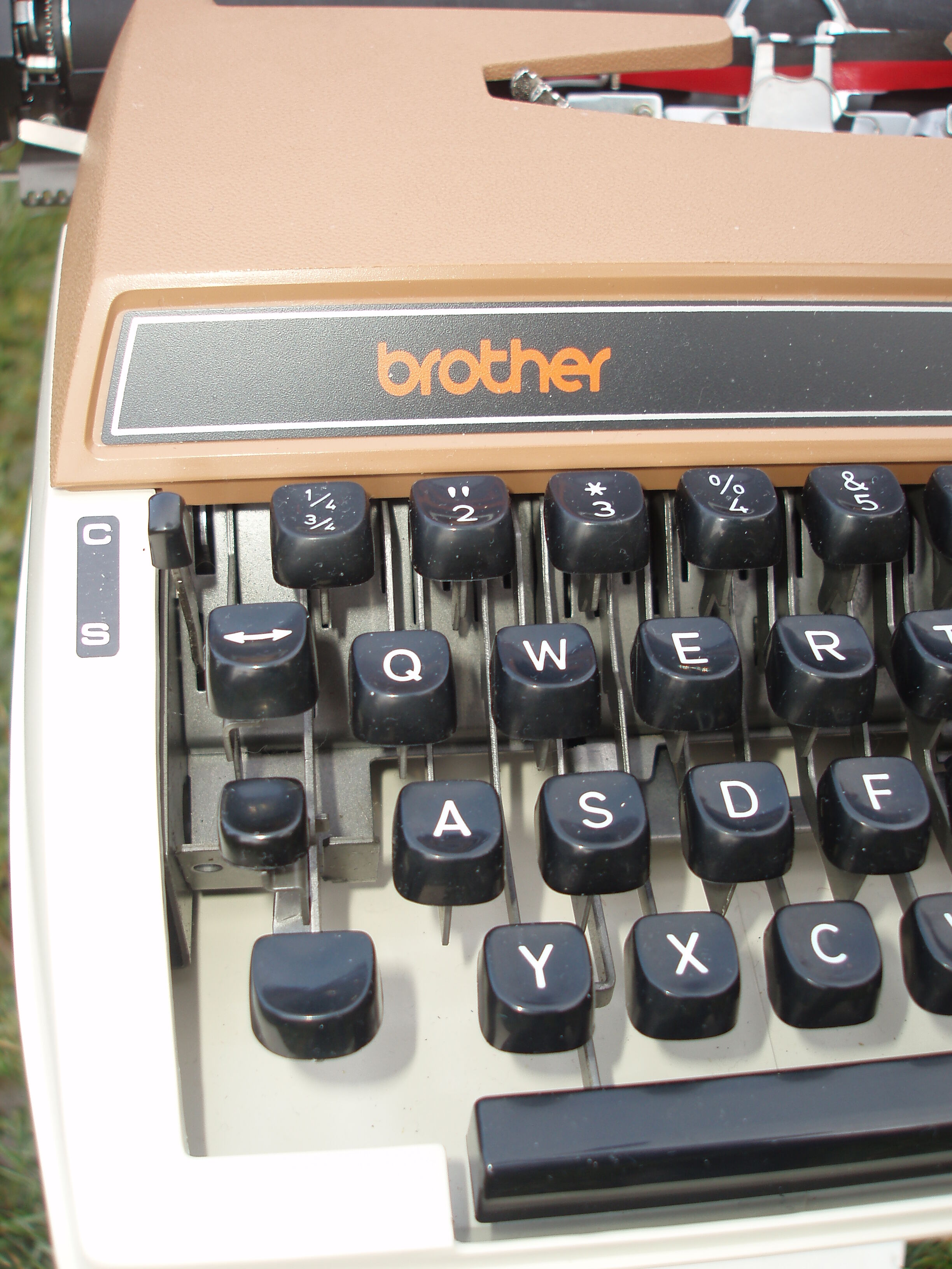 Machine a écrire brother 662 tr de luxe