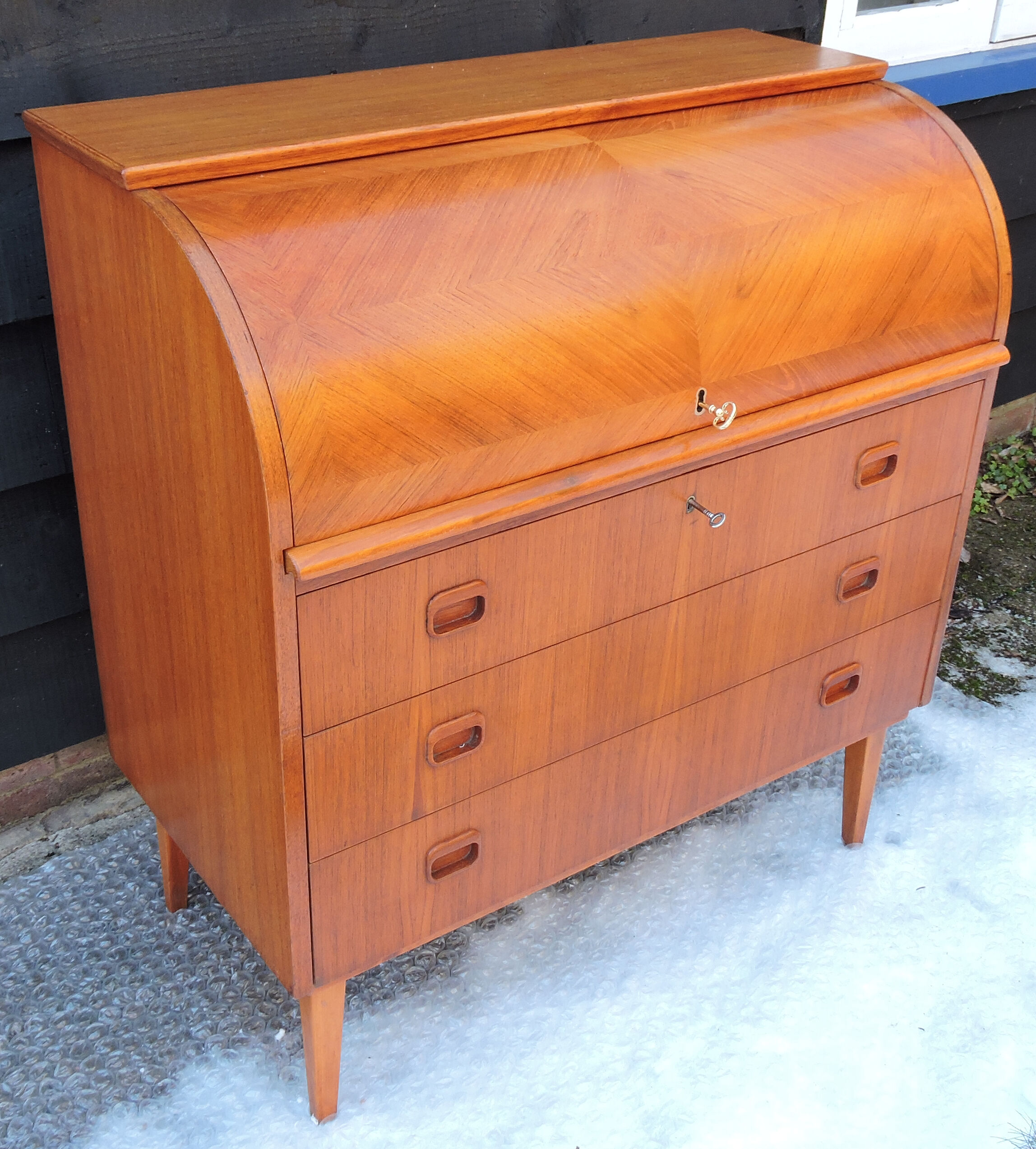 Secrétaire par Egon Ostergaard mi-siècle scandinave en teck rouleau