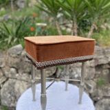 Charming stool in brown velvet and chrome metal