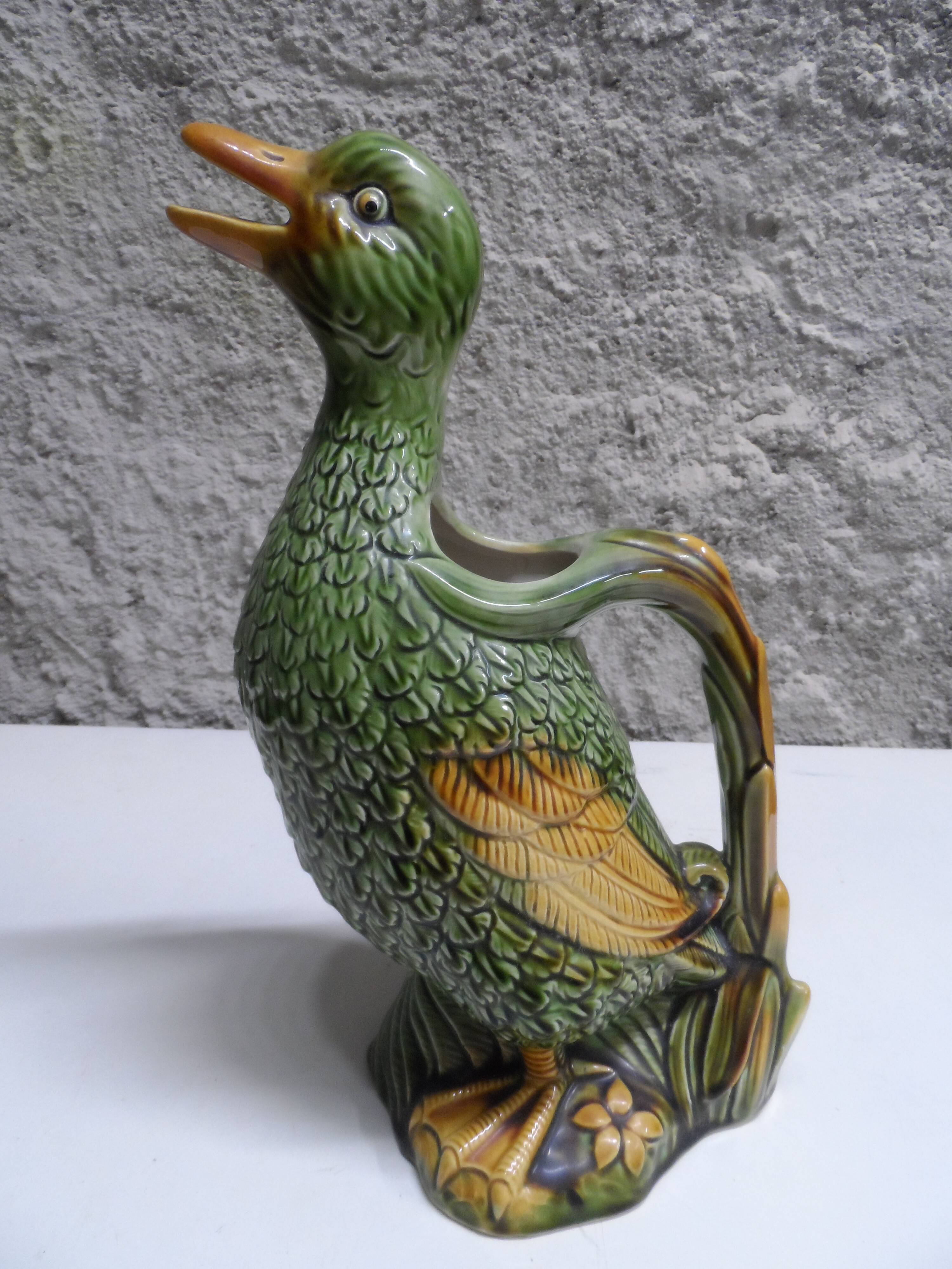 Duck Pitcher
