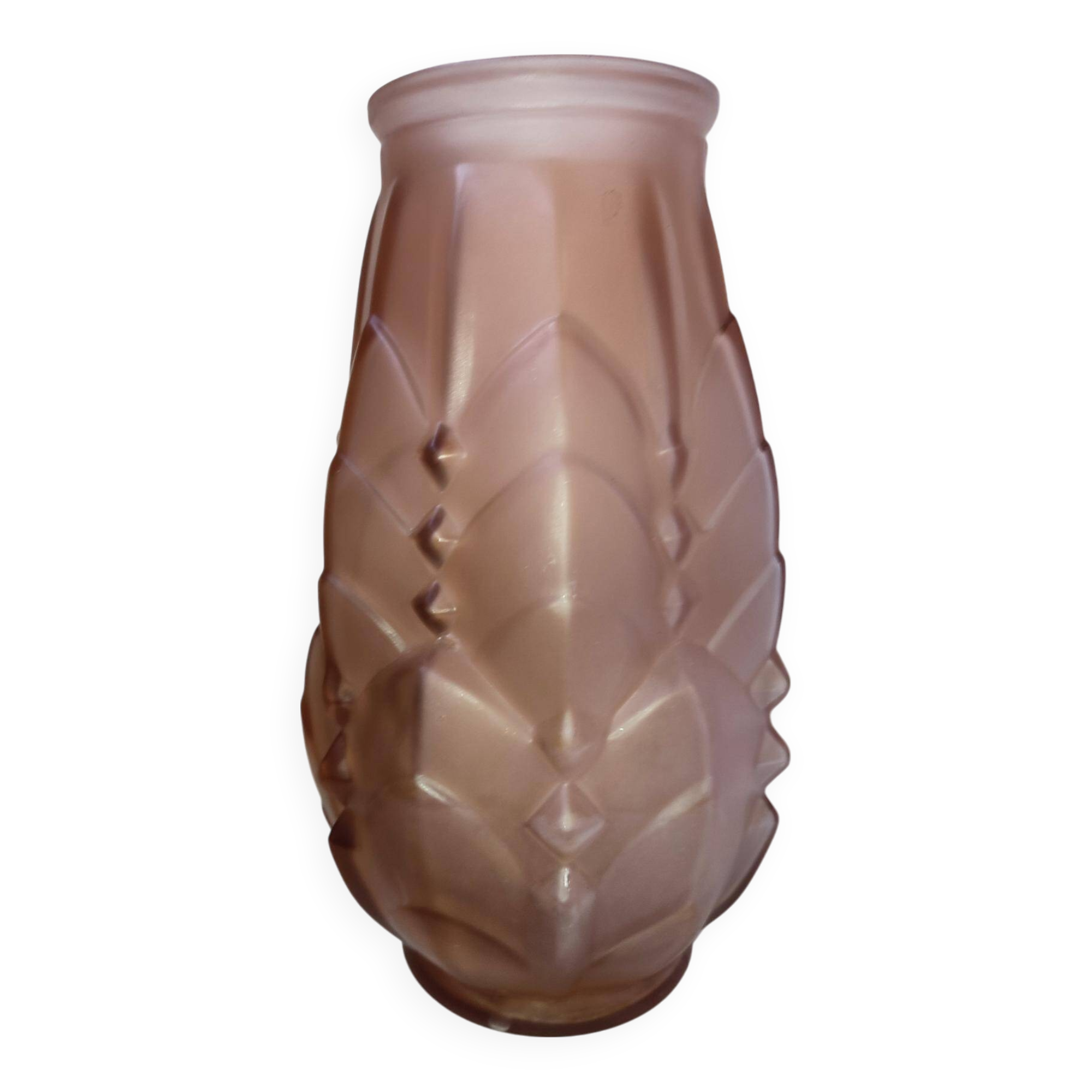 Beautiful art deco frosted glass vase dating from the 1920s-1940s in salmon color in good condition