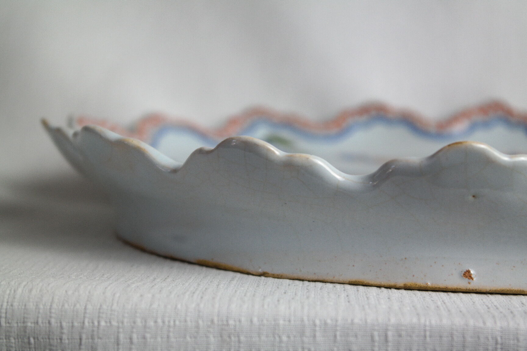 Flat earthenware of Rouen polychrome decoration cornucopia of plenty