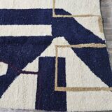 Handmade traditional Moroccan Berber rug size 150 x 250 cm