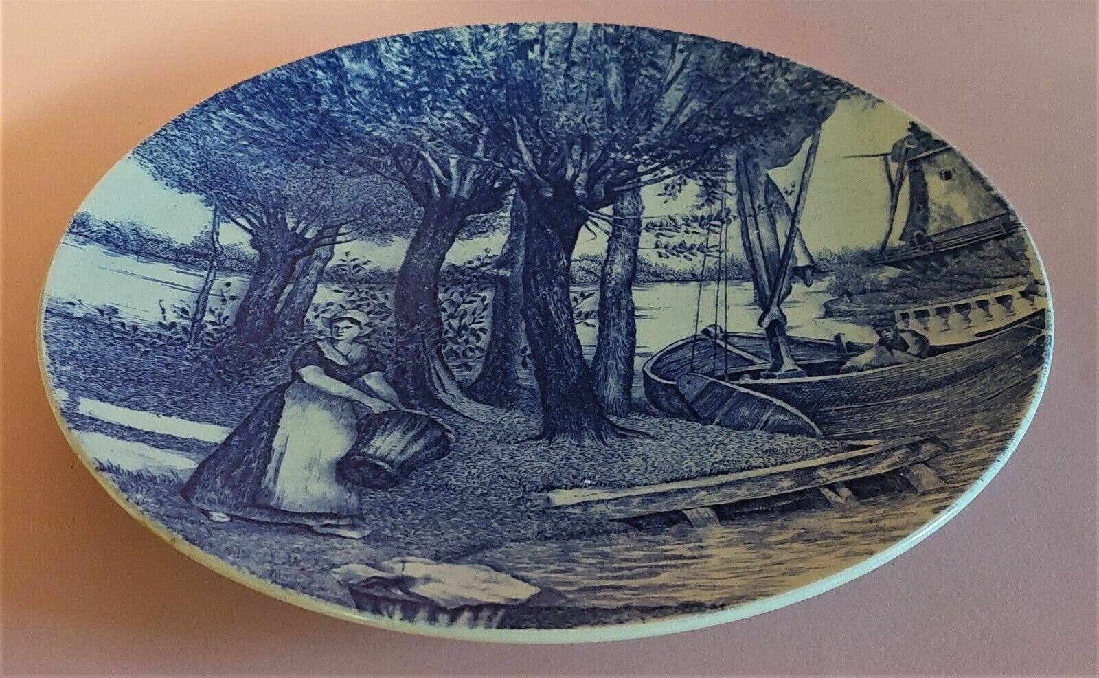 Earthenware dish Delft Boch La Louvière
