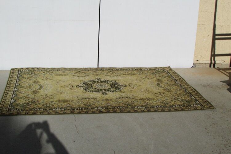 Shiraz carpet, 240 x 170, green and gold