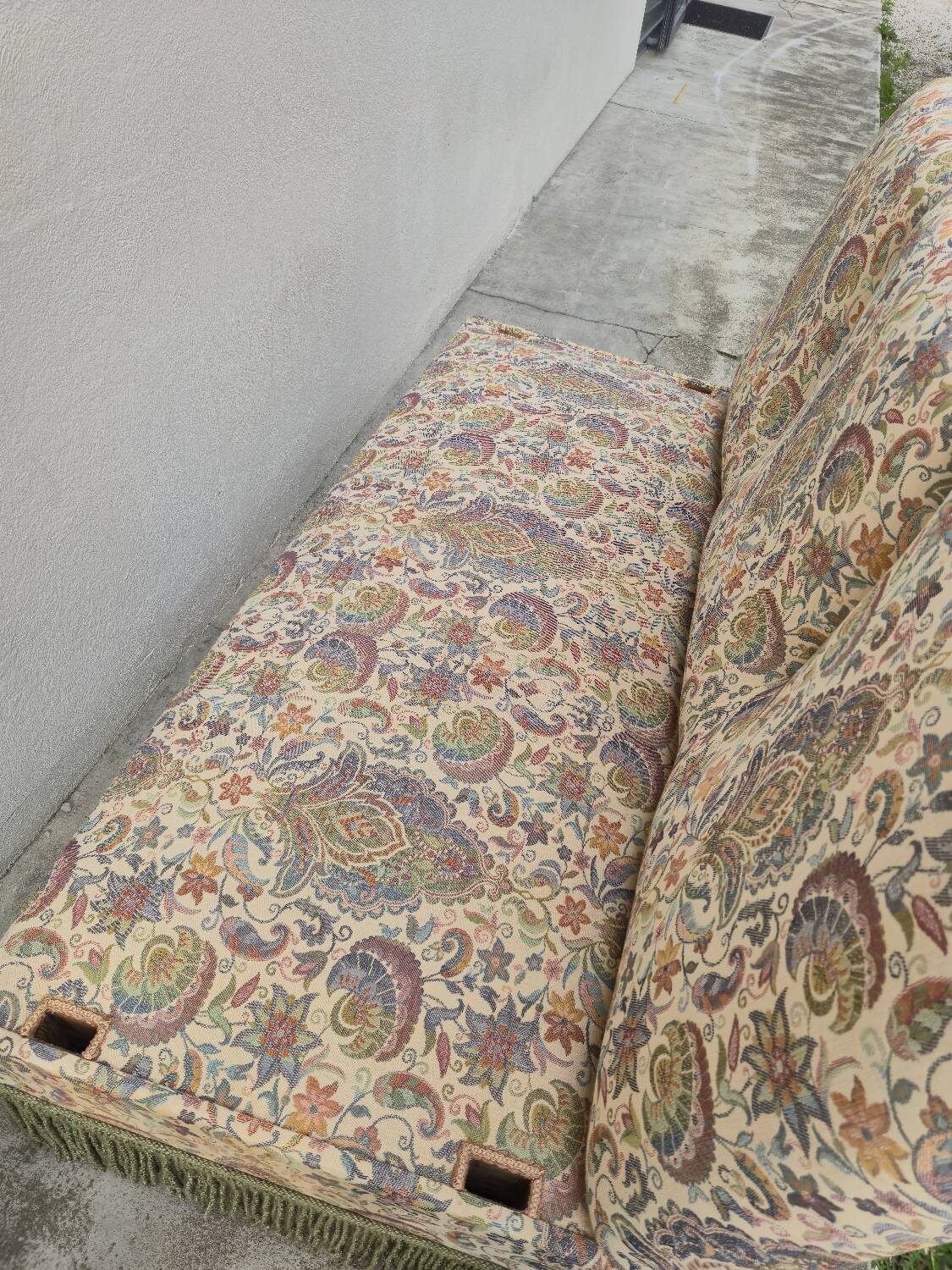 Louis Philippe style floral decor sofa bench from the nap period