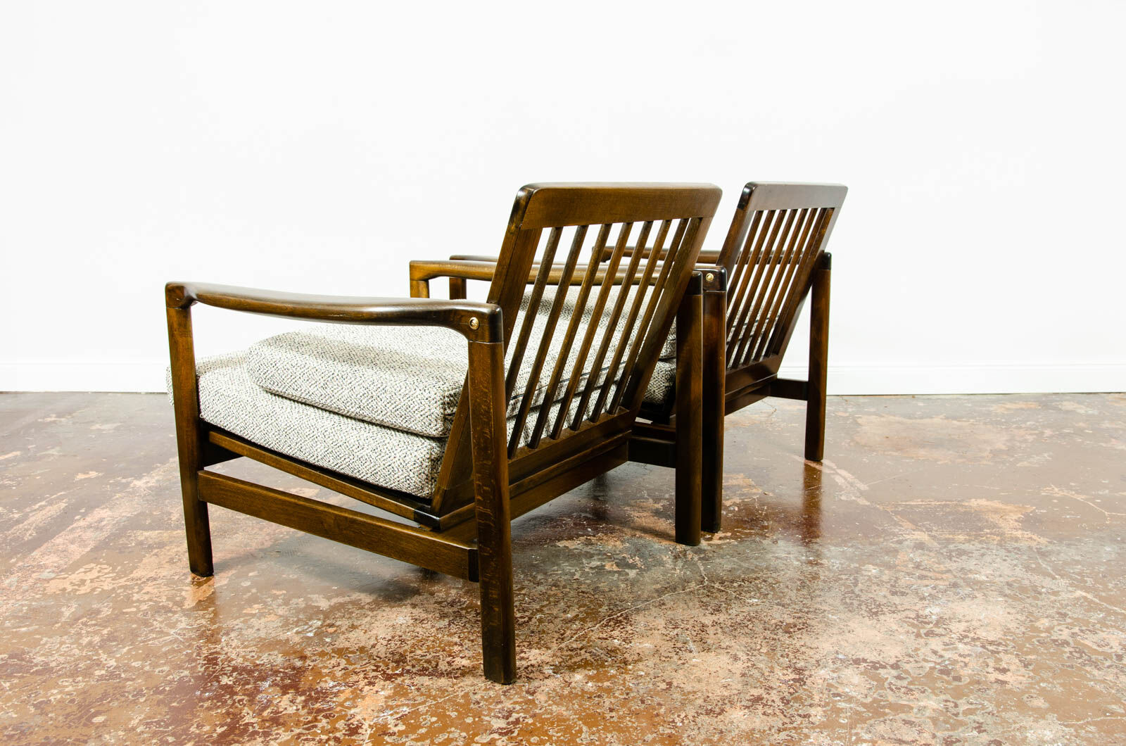 Pair of B-7522 armchairs by Zenon Bączyk