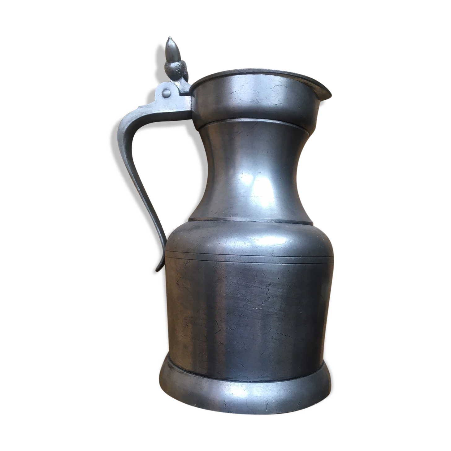 Carafe vintage tin wine pitcher