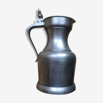 Carafe vintage tin wine pitcher
