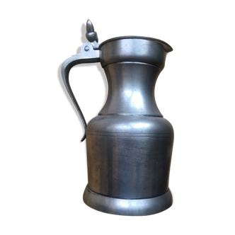Carafe vintage tin wine pitcher
