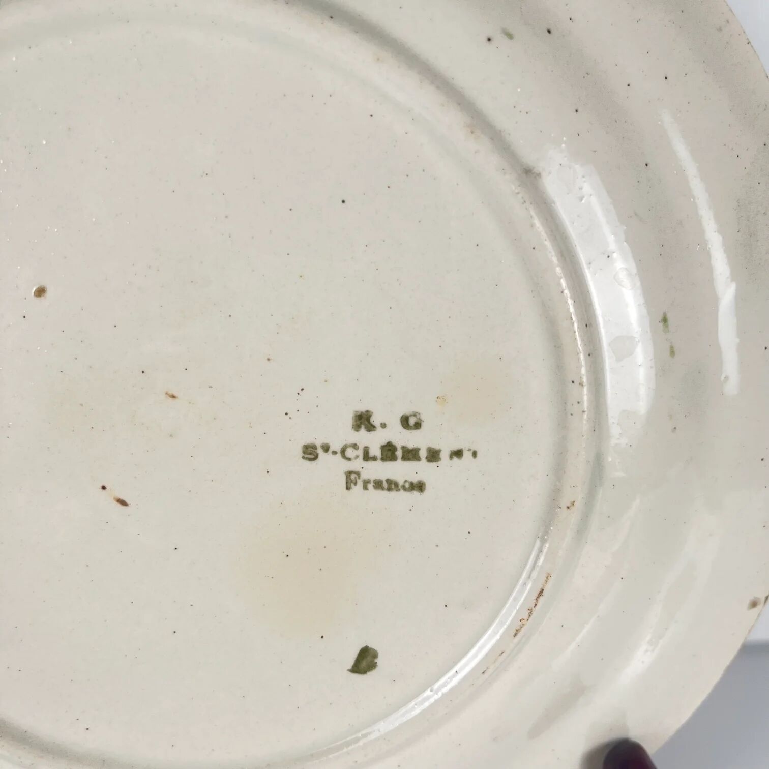 Set of 4 plates KG St Clément barbotine fruit (cherry, mirabelle, grape, pear), late 19th-early 20th century.