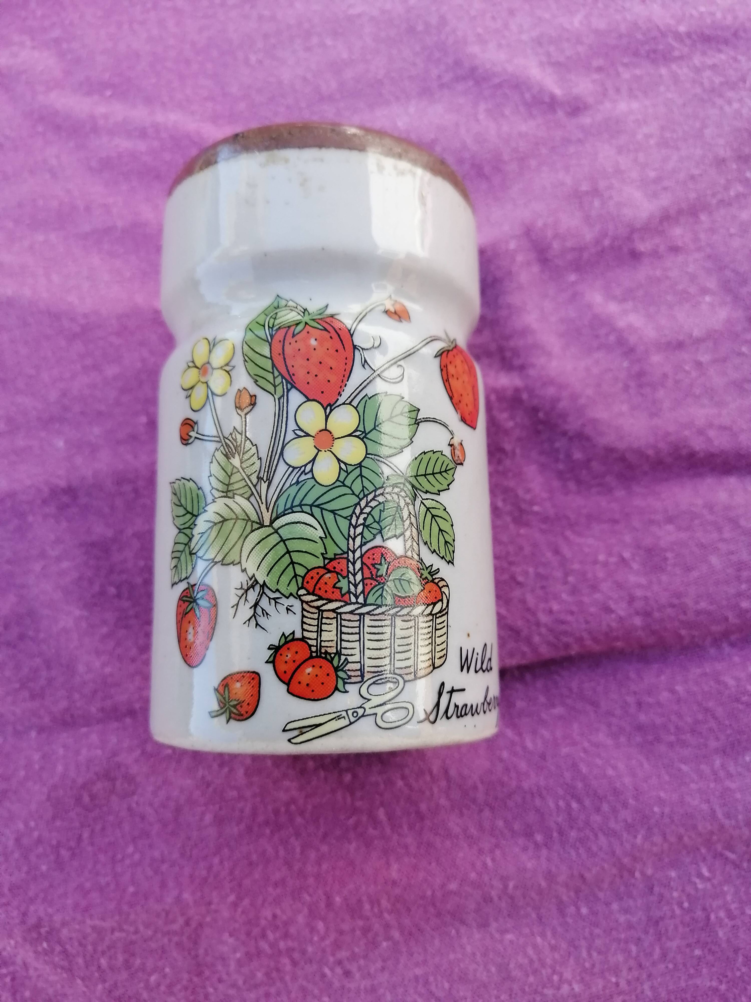 Set oil vinegar salt pepper mustard in ceramic