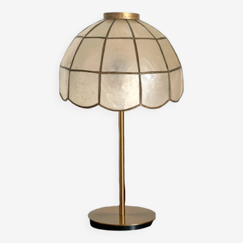 Table lamp with a vintage set mother-of-pearl lampshade