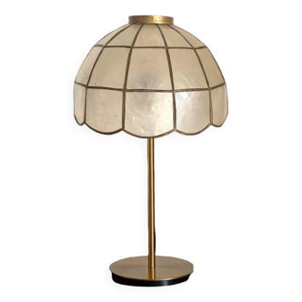 Table lamp with a vintage set mother-of-pearl lampshade